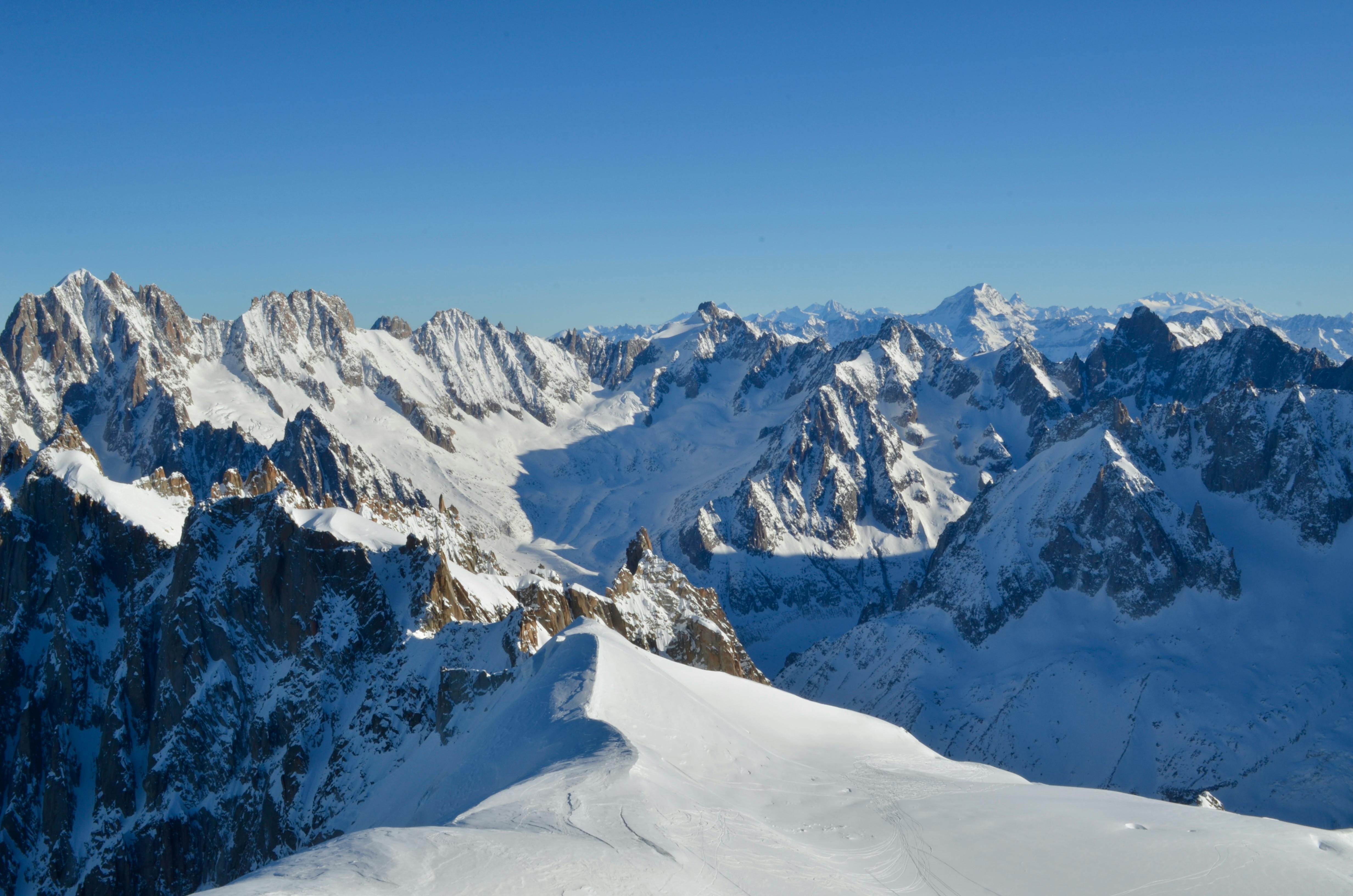 霞慕尼勃朗峰全景，Vallée Blanche 冰川路线俯视