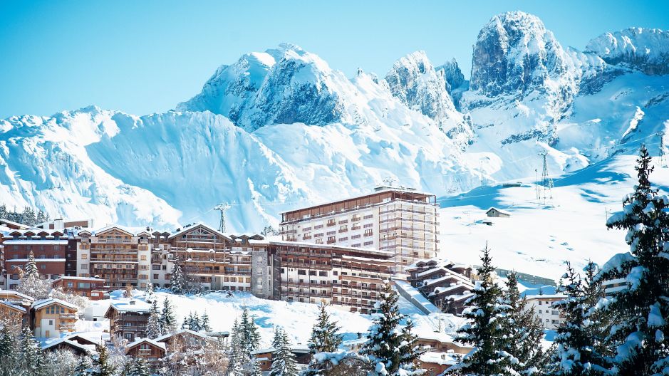 Courchevel 1850 奢华小镇全景